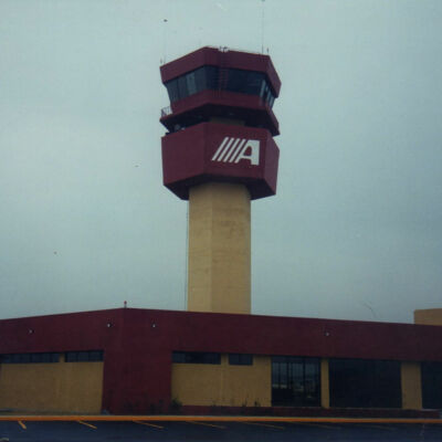 Torre de control en Aeropuerto Internacional de Toluca